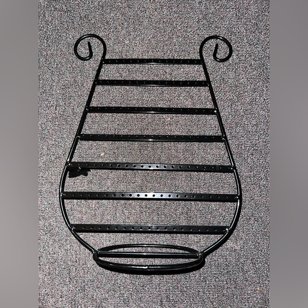 Black Metal Jewelry Holder